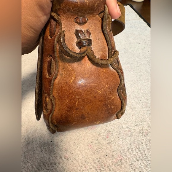 Vintage Brown Leather Shoulder Bag - Picture 3 of 12